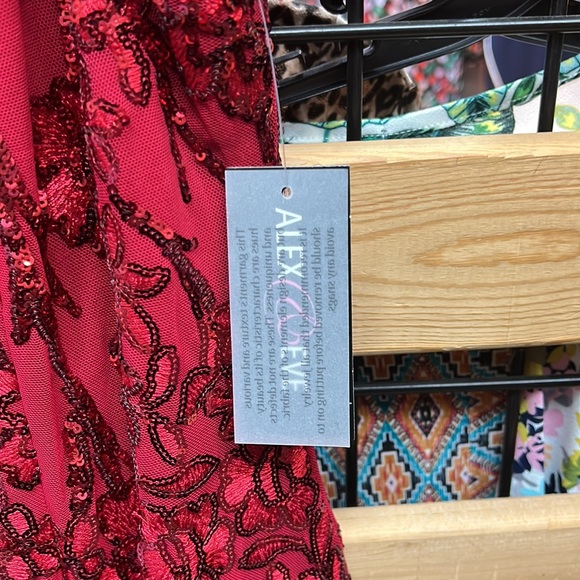 NWT,Alex & Eve from Alex evenings Sequin Floral Sheath Dress
,red - Picture 17 of 17